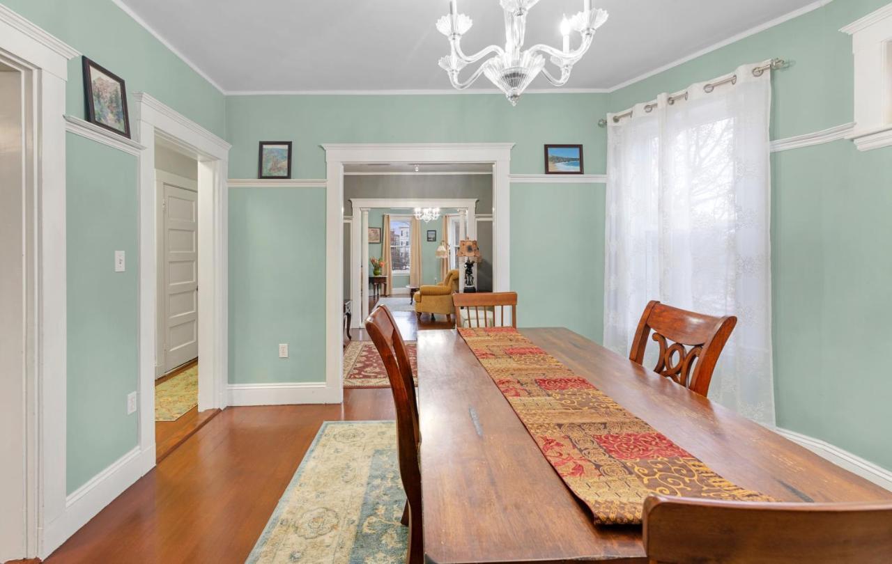 Bright & Spacious 2Br Apartment, Mins From Downtown Boston, Parking Esterno foto