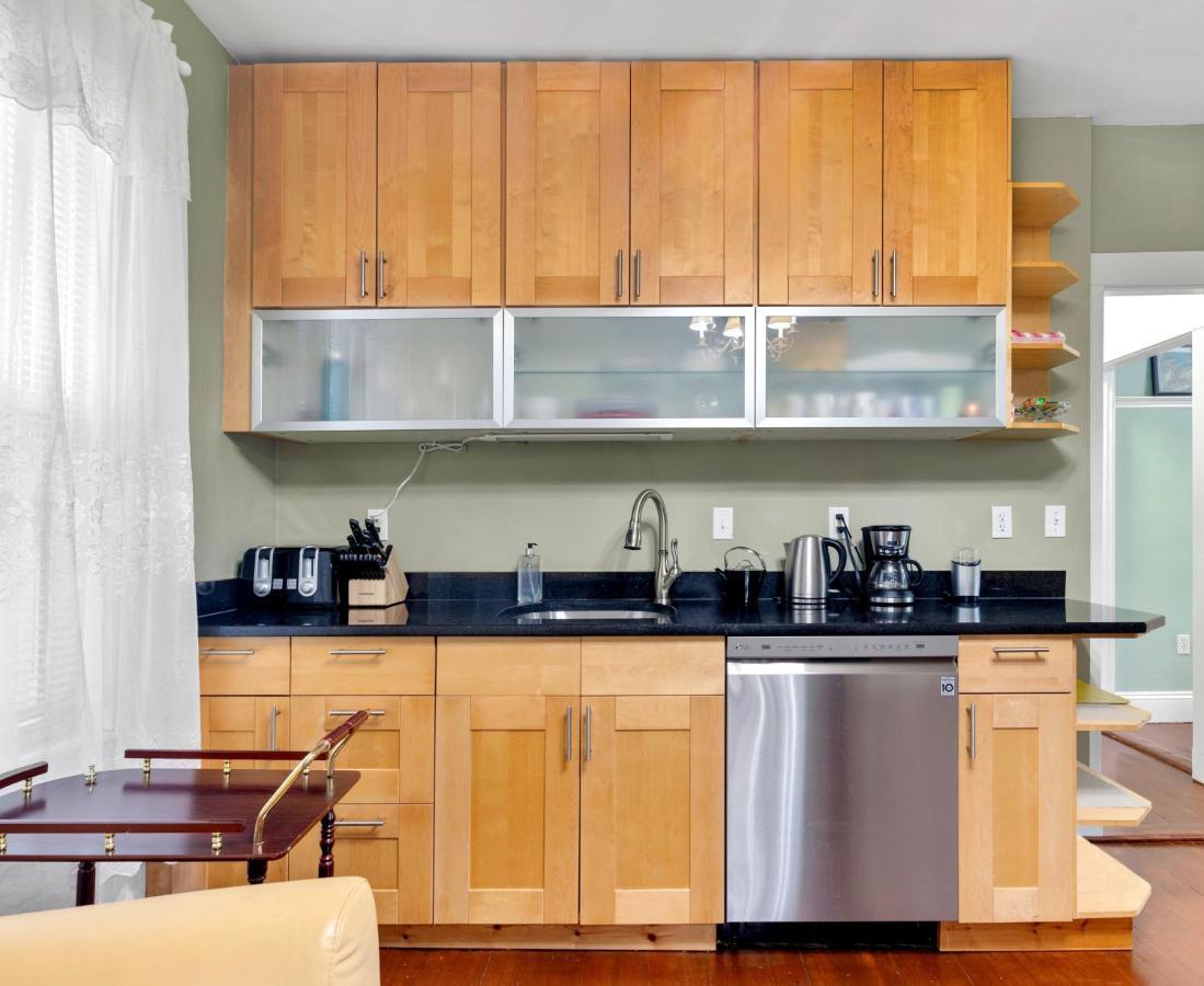 Bright & Spacious 2Br Apartment, Mins From Downtown Boston, Parking Esterno foto