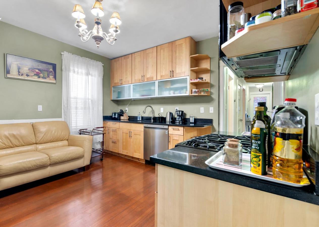 Bright & Spacious 2Br Apartment, Mins From Downtown Boston, Parking Esterno foto